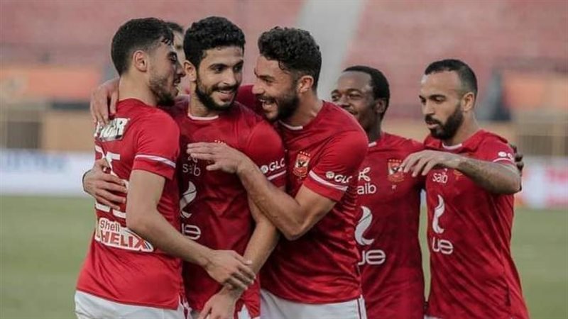 لاعبو الأهلي