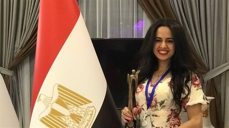 الفنانة الشابة ماريا