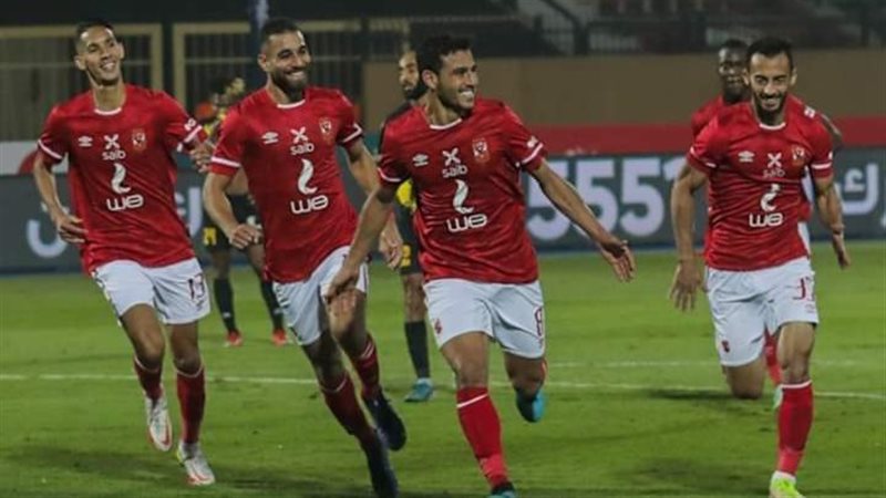 لاعبو الأهلي