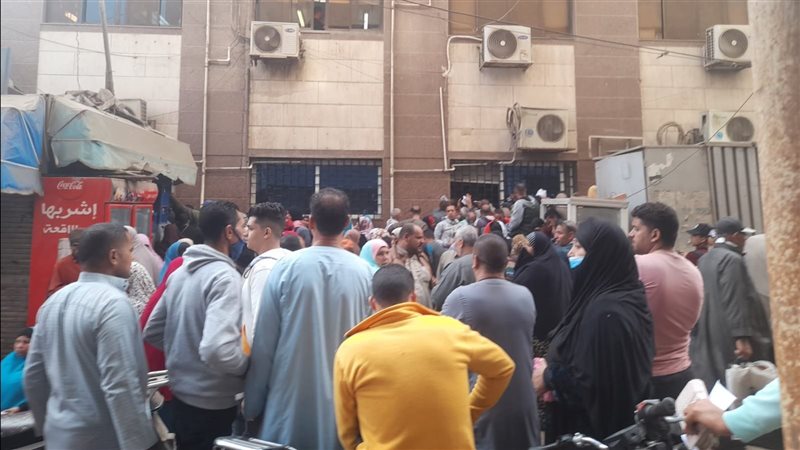 زحام أمام سنترالات