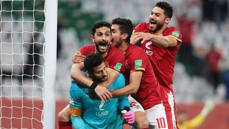 لاعبو الأهلي