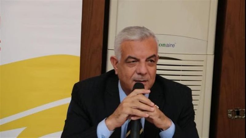  الدكتور عادل مبارك