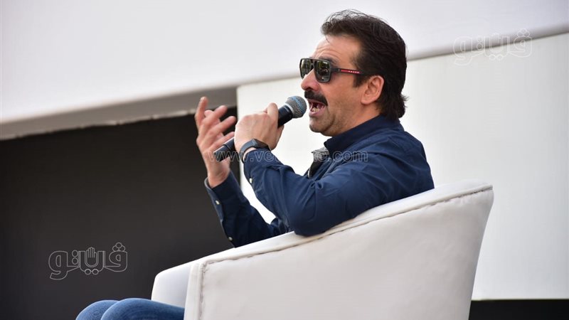 كريم عبد العزيز 
