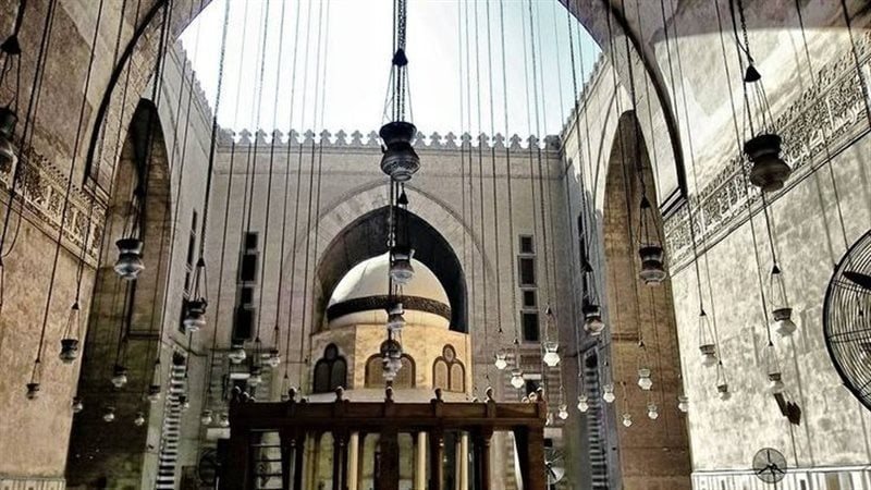 موعد اذان الظهر ،