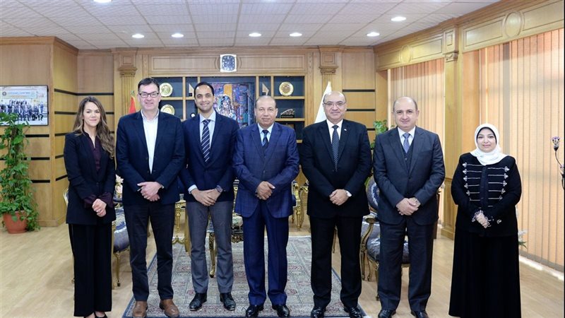 استقبال وفد كلية