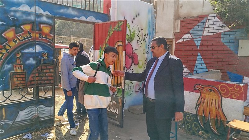 توافد طلاب الأول