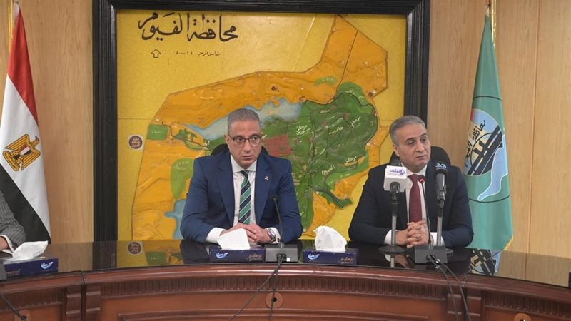 خلال الاجتماع بالفيوم