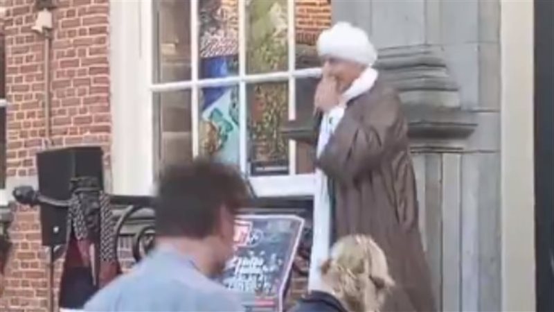 صعيدي يبهر الهولنديين
