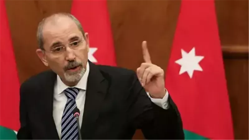 الصفدي، فيتو