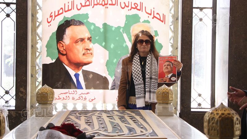 الكاتبة الصحفية نور