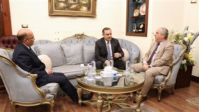 رئيس الوطنية للصحافة يستقبل السفير القطري بالقاهرة 