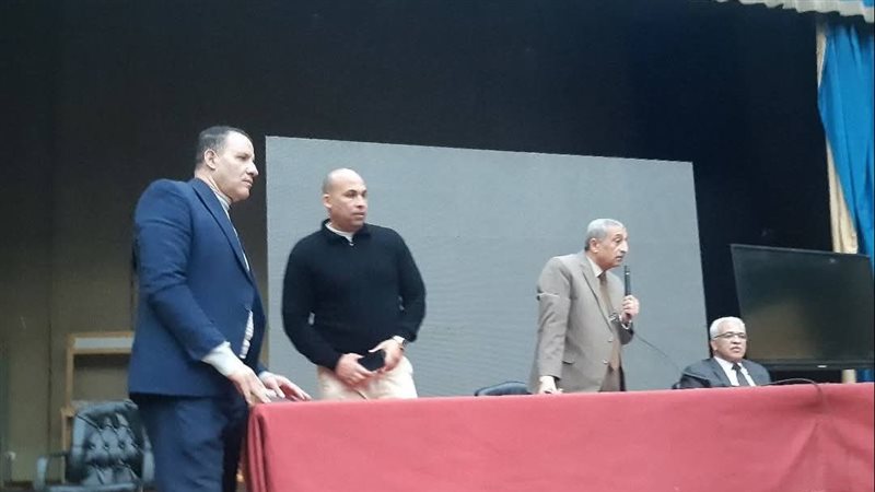 جانب من الاجتماع،