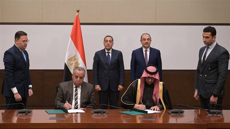 رئيس الوزراء يشهد