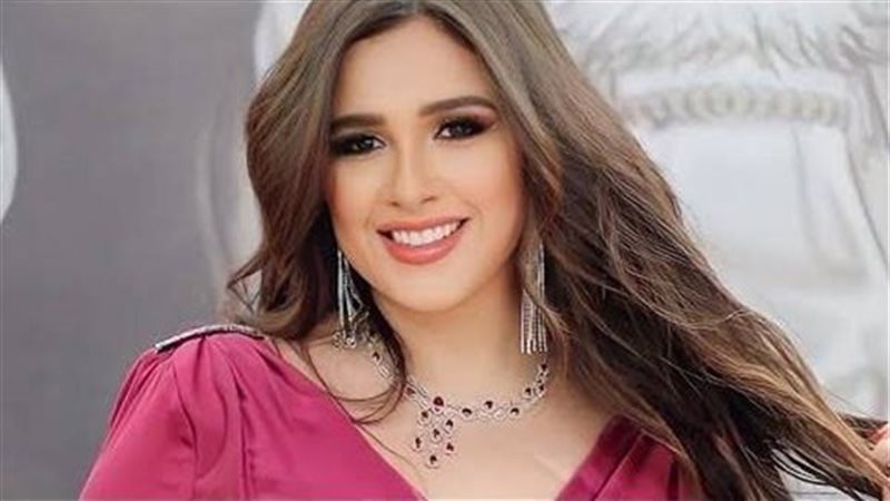 ياسمين عبدالعزيز،