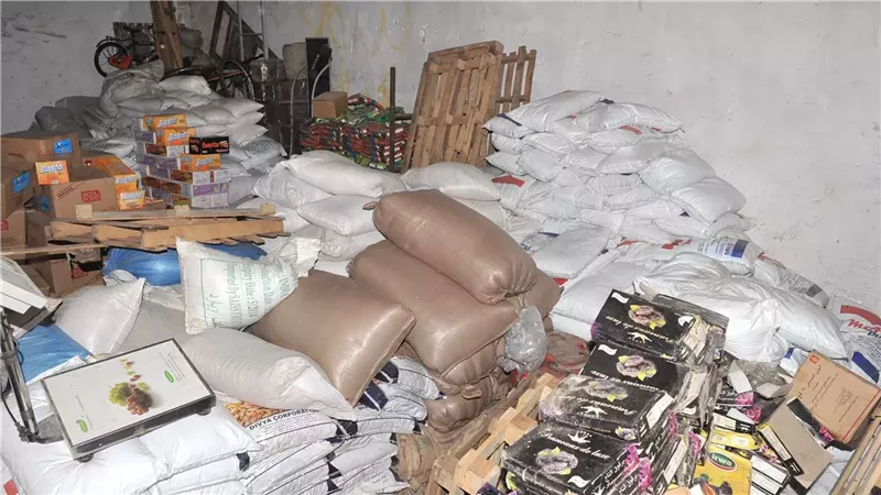 حملة تموينية، فيتو