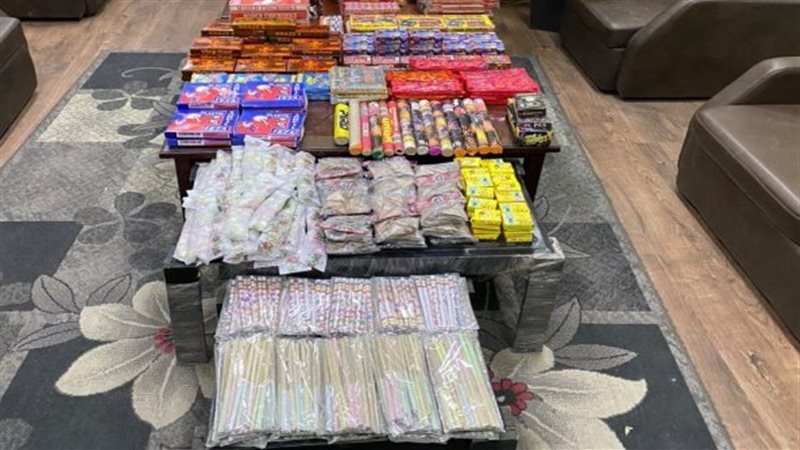 ضبط ألعاب نارية فى