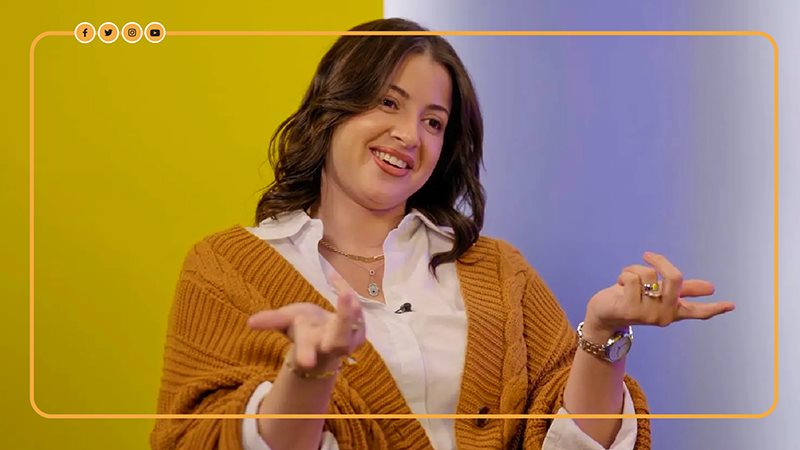 الفنانة مني فاروق،