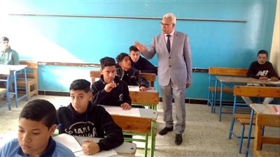 طلاب الشهادة الإعدادية بالإسماعيلية يؤدون اليوم امتحانى مادتي الدراسات والهندسة 