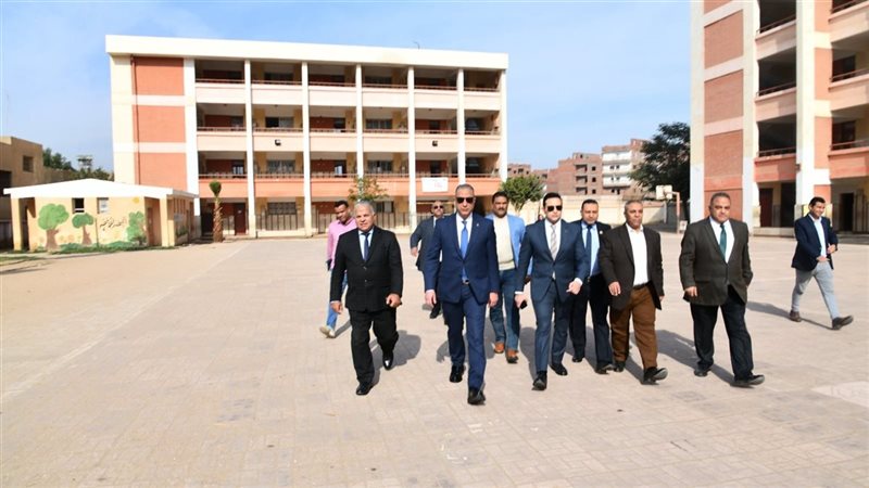 محافظ الفيوم يتابع