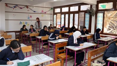 تعليم القاهرة تواصل نشر نماذج امتحانات البوكليت في اللغة الإنجليزية