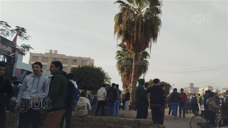 توافد طلاب الشهادة