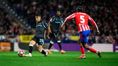دوري أبطال أوروبا، باير ليفركوزن يتقدم على أتليتكو مدريد 1-0 في الشوط الأول