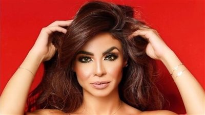 بعد دخولها عالم الرواية، تفاصيل مشاركة دوللي شاهين في معرض الكتاب 2025 قبل انطلاقه غدا