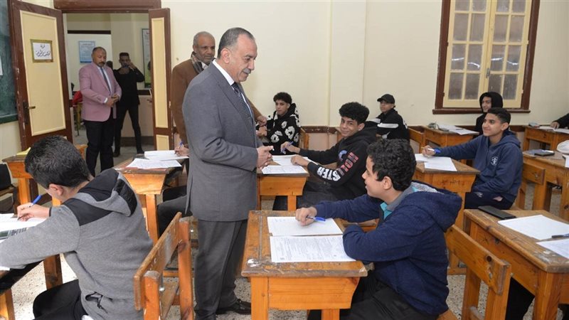 محافظ أسيوط يتفقد