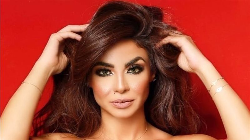 دوللي شاهين، فيتو