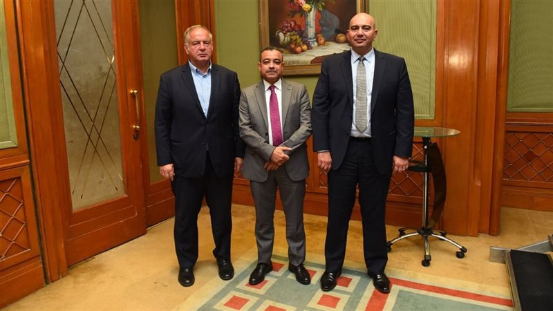 تعويضات لشركات التكنولوجيا،