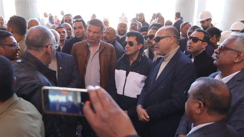 وزير الرياضة يتفقد