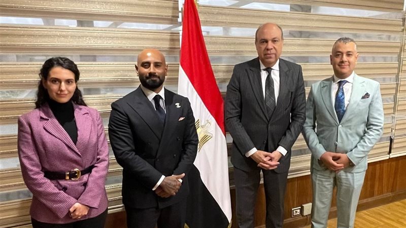 وزير الطيران المدني