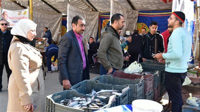 بـ 55 جنيها.. أسعار الأسماك في سوق اليوم الواحد في الدقهلية (صور)