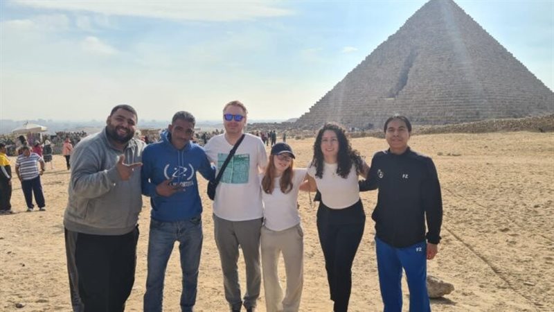 جولة سياحية بالأهرامات