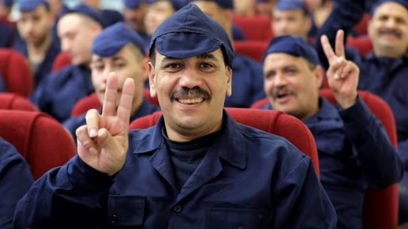  الأفراج عن نزيلا