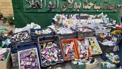 حملات تفتيش لمواجهة بائعي الأدوية على الأرصفة بوكالة البلح
