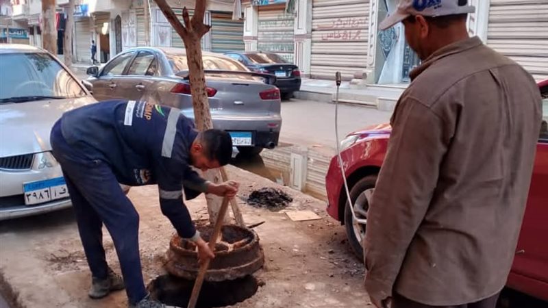 جانب من تطهير بلاعات