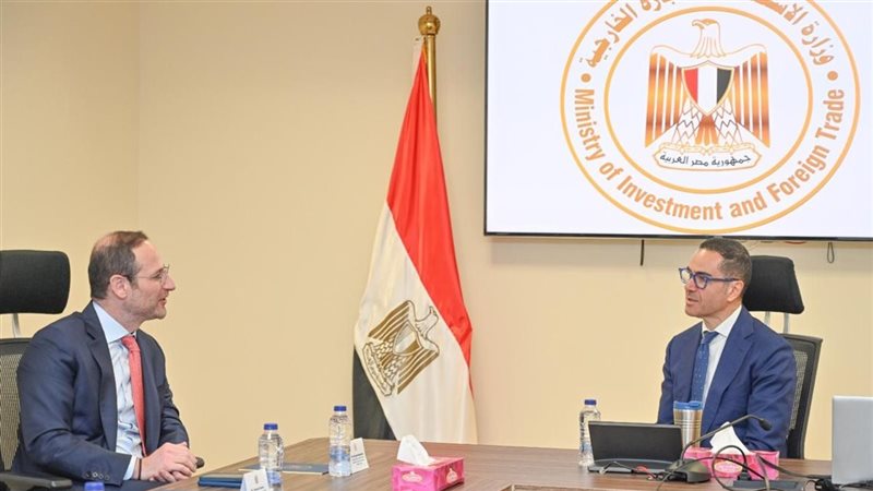 حسن الخطيب يستقبل