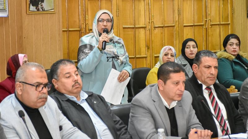 تنفيذى الشرقية يناقش