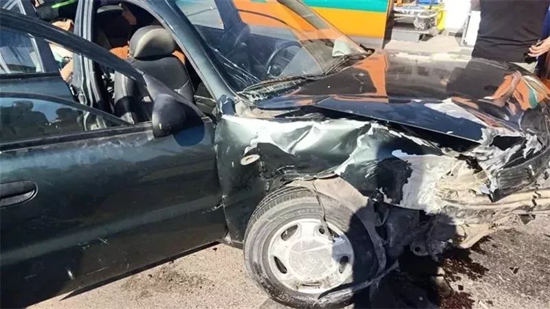 تصادم سيارة ملاكي،فيتو