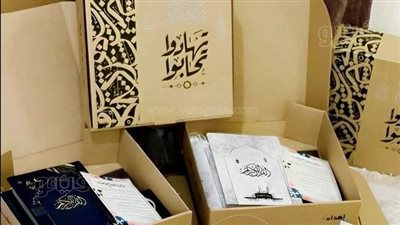 هدايا رمضانية في سوق الموسكي.. سجادة الصلاة تبدأ من 35 جنيهًا والإسدال بـ 120.. إقبال على الطواقي والمصاحف.. وسبح الدابل شانيل «أحدث الموضات» (فيديو)