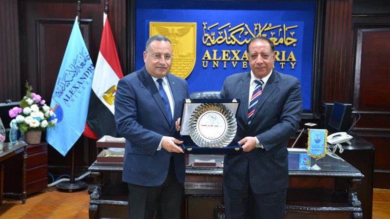 نقابة الصحفيين تكرم