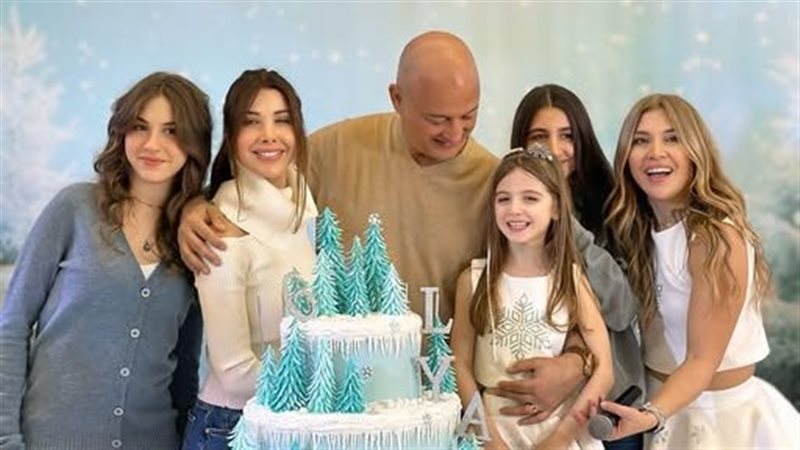 نانسي عجرم وعائلتها،فيتو