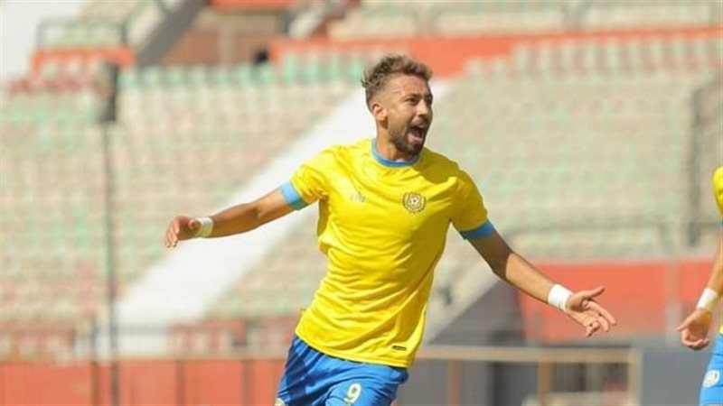 مروان حمدي لاعب الإسماعيلي،