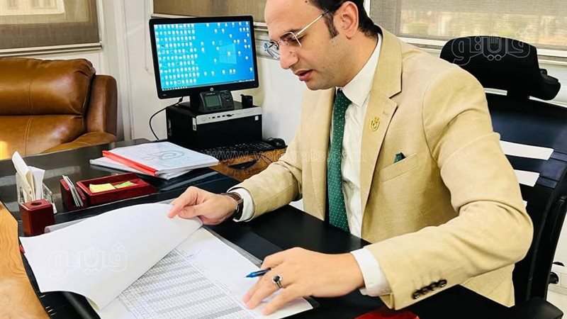 الدكتور أحمد حسن
