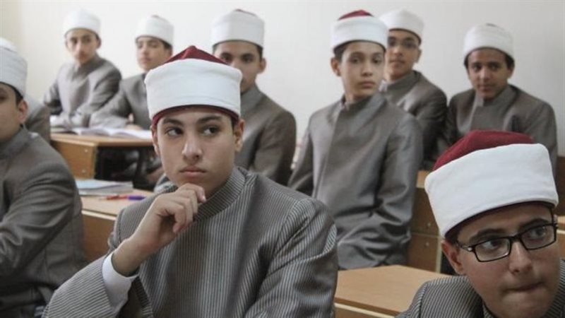 طلاب المعاهد الأزهرية،