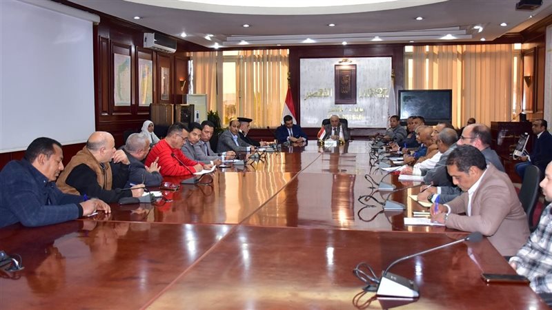أثناء الاجتماع 