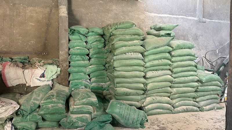 ضبط 20 طن دقيق مهرب