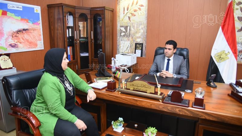 صور من الحدث 