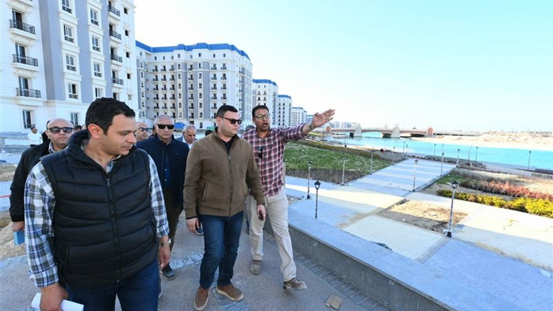 وزير الإسكان يتفقد